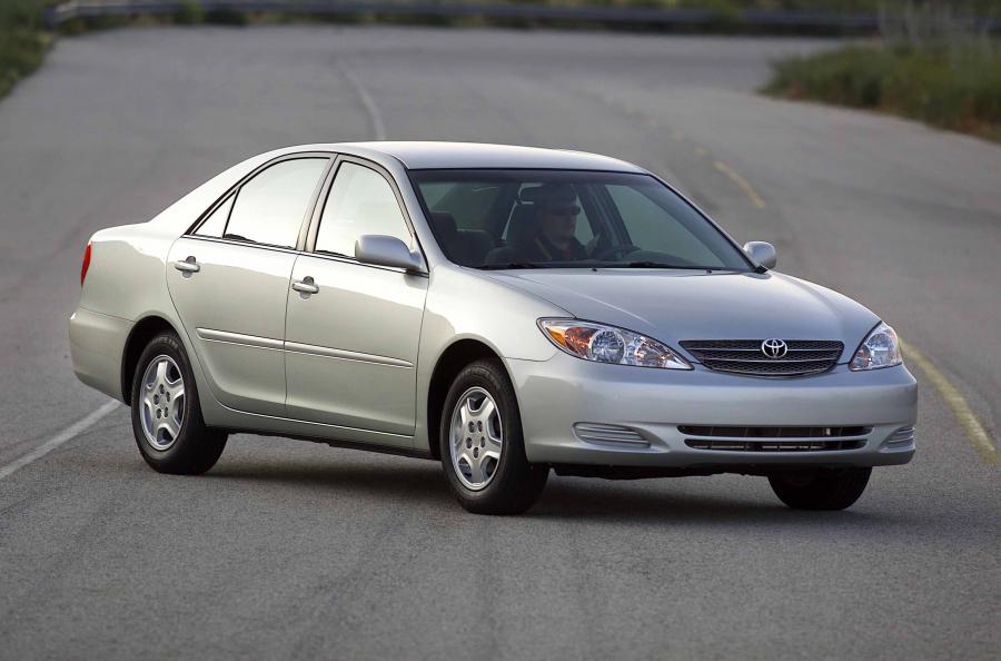  Toyota Camry 2002 года  (фото 25 из 32)